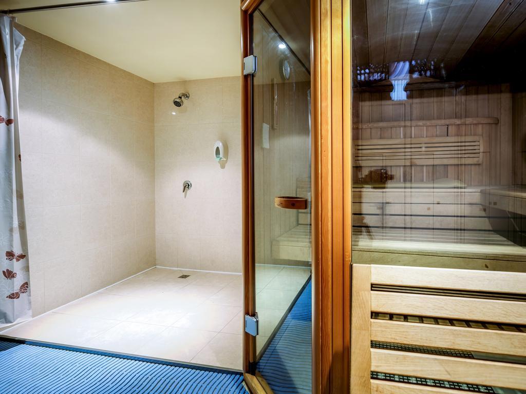 Hof Hotel Garden カウナス エクステリア 写真