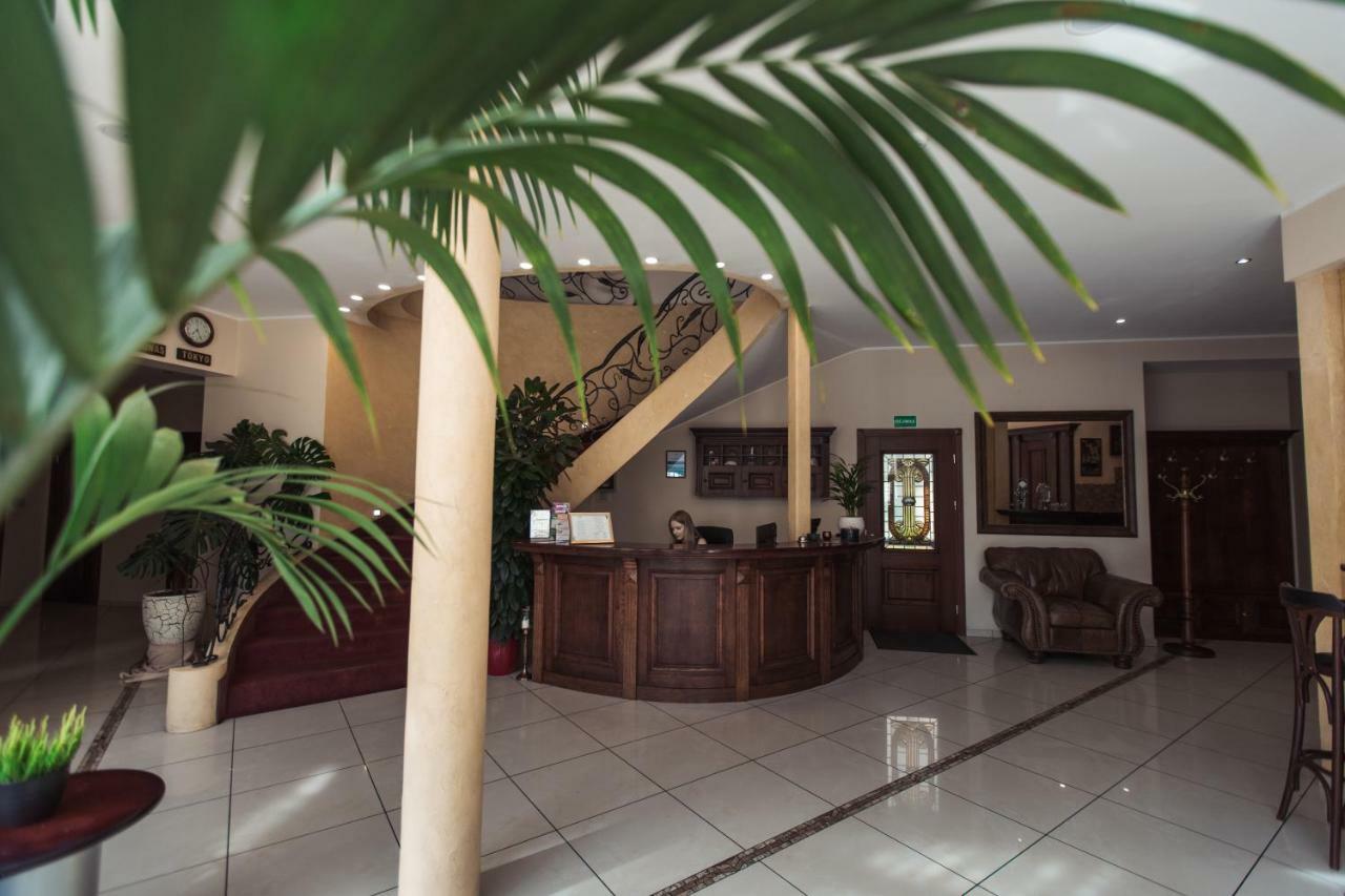 Hof Hotel Garden カウナス エクステリア 写真