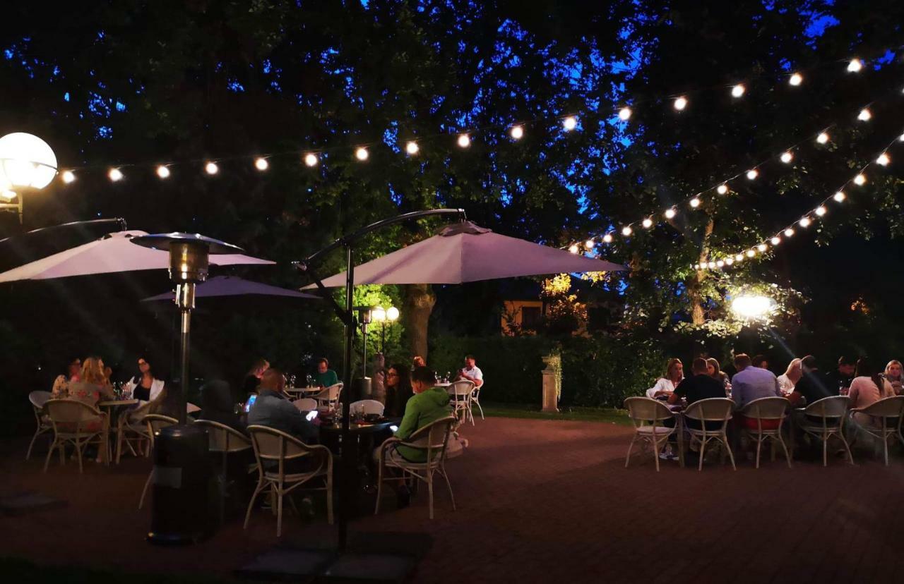Hof Hotel Garden カウナス エクステリア 写真