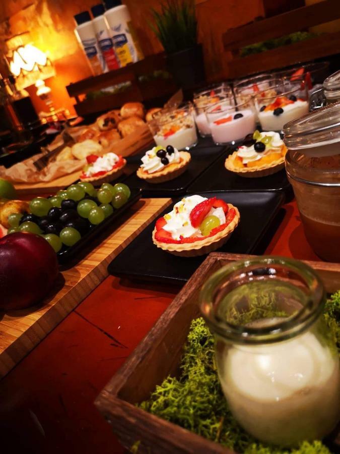 Hof Hotel Garden カウナス エクステリア 写真