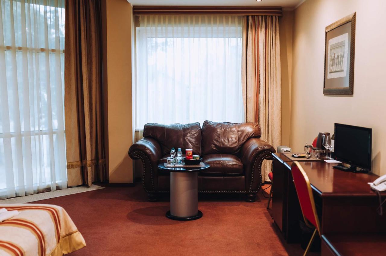 Hof Hotel Garden カウナス エクステリア 写真